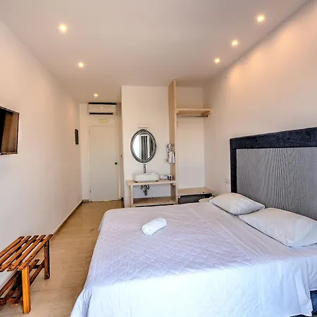 Anamar Santorini 4*