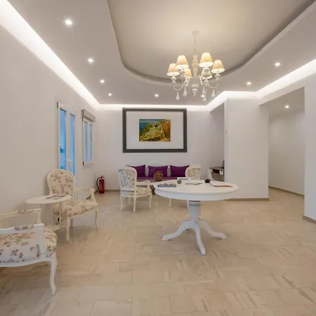 Anamar Santorini مونوليثوس