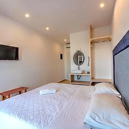 Anamar Santorini