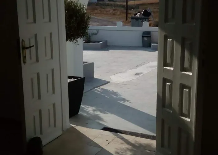 Anamar Santorini Hotel Monolitos