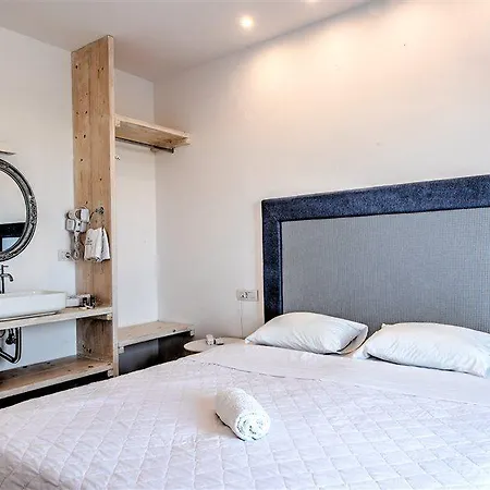 Anamar Santorini Hotell 4*