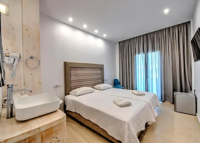 Anamar Santorini Hotel